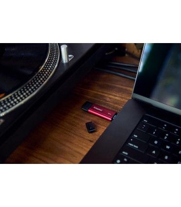 KINGSTON External SSD  2TB 3D NAND Write speed 950 MBytes/sec Read speed 1050 MBytes/sec SPSD/2TB